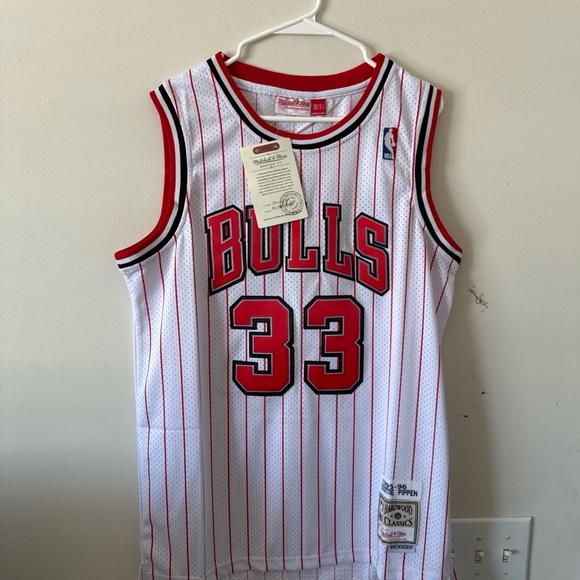 Mitchell & Ness Other - Men’s Mitchell & Ness Scottie Pippen #33 Chicago Bulls 1995-96 Jersey Sz 36 NWT